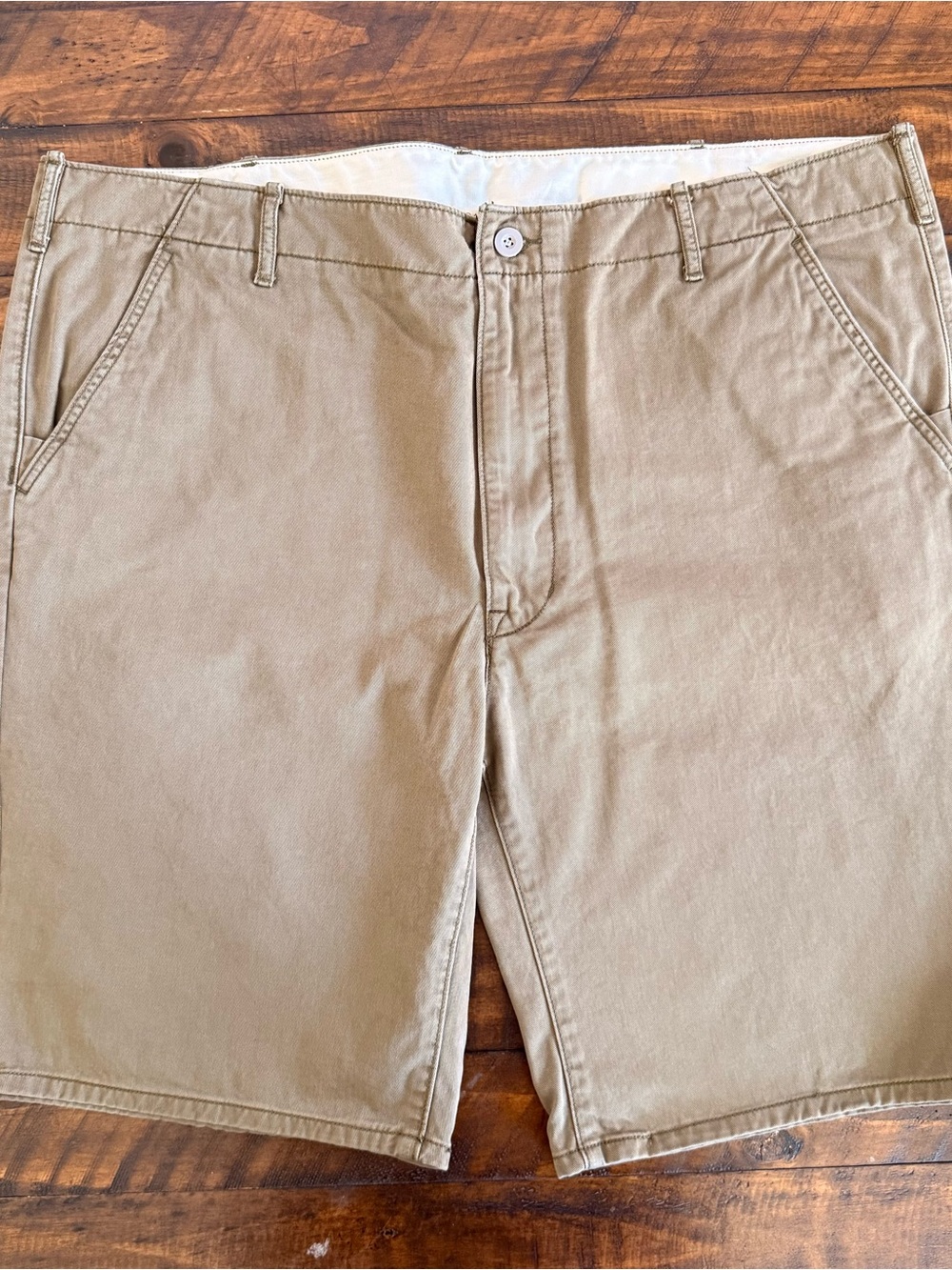 Levi’s Flat Front Chino Shorts, Men’s Size 42